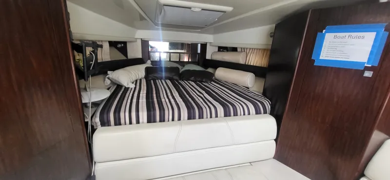 Slide: The Image of Monterey 335 Sport Yacht 2016 - 16