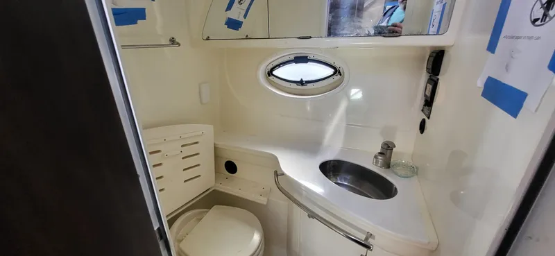 Slide: The Image of Monterey 335 Sport Yacht 2016 - 18