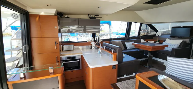 Slide: The Image of Jeanneau Prestige 50 Fly 2016 - 8