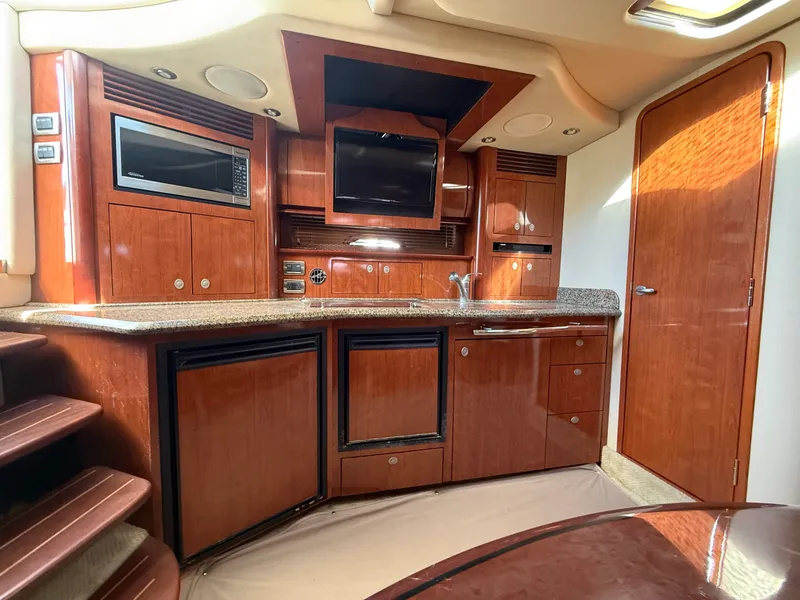 Slide: The Image of Sea Ray 390 Sundancer 2005 - 11