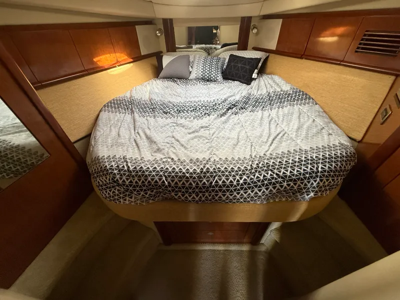 Slide: The Image of Sea Ray 390 Sundancer 2005 - 14