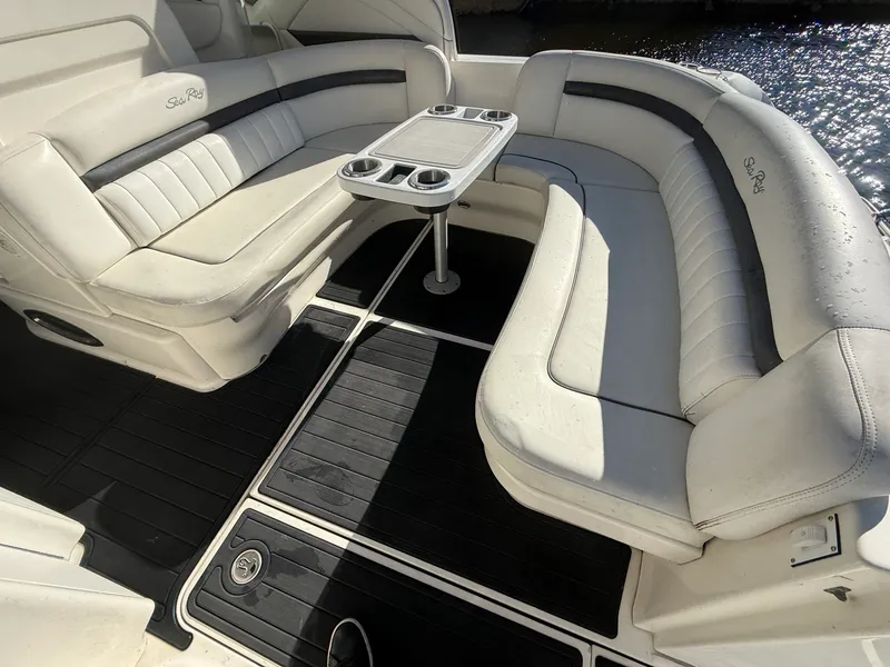 Slide: The Image of Sea Ray 390 Sundancer 2005 - 3