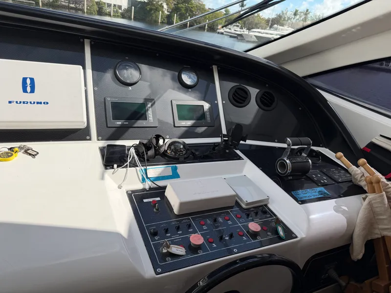 Slide: The Image of Mangusta 72 2004 - 11