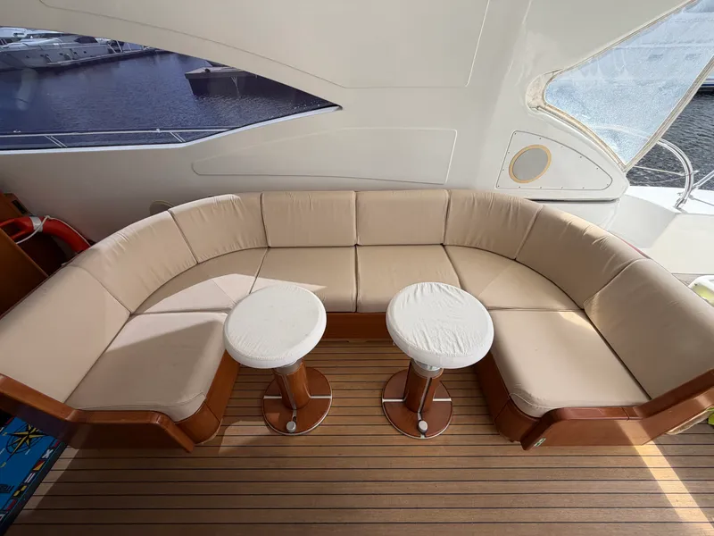 Slide: The Image of Mangusta 72 2004 - 13