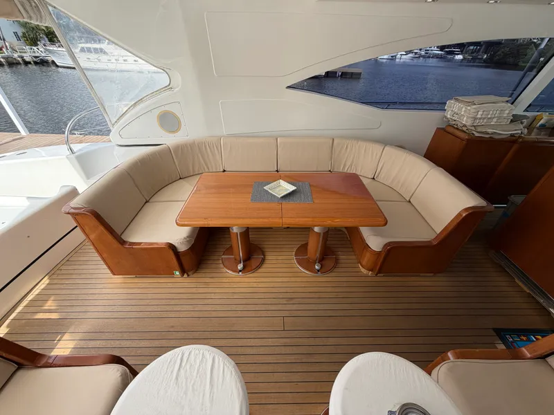 Slide: The Image of Mangusta 72 2004 - 14