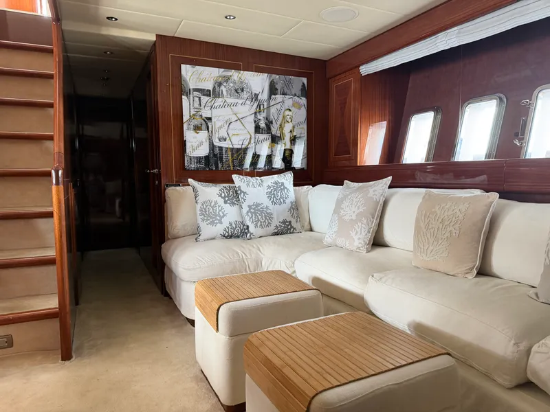 Slide: The Image of Mangusta 72 2004 - 23