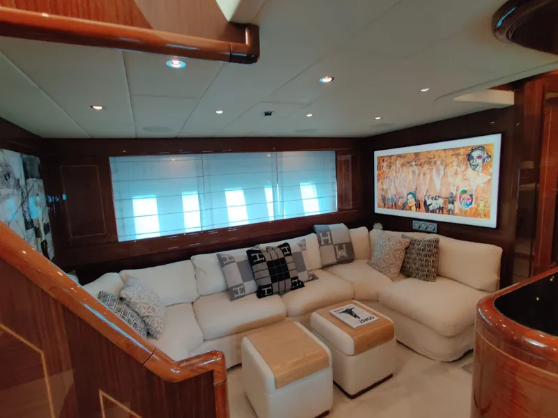 Slide: The Image of Mangusta 72 2004 - 42