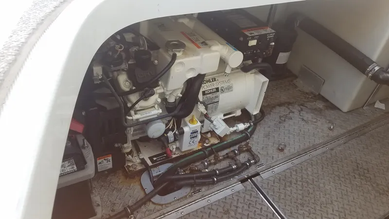 Slide: The Image of Formula 370 Super Sport 2004 - 16