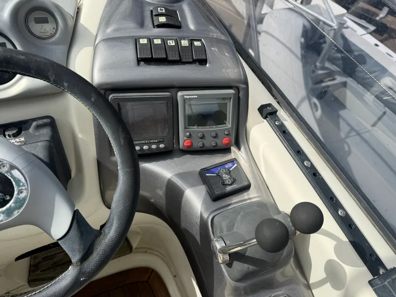 Slide: The Image of Cranchi Endurance 41 2009 - 17