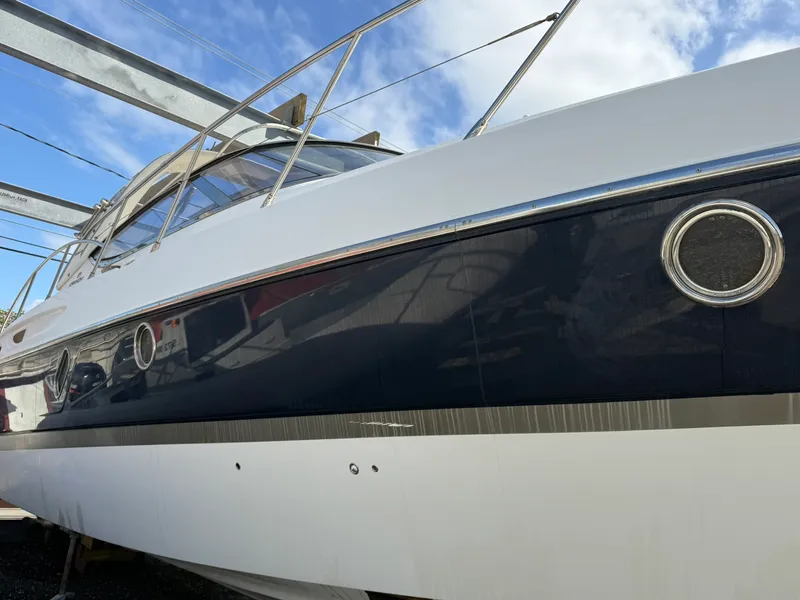 Slide: The Image of Cranchi Endurance 41 2009 - 24