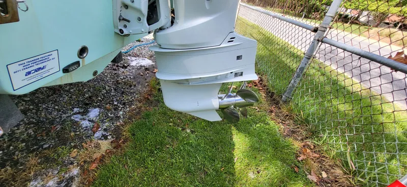 Slide: The Image of Aquasport 2500 Center Console 2021 - 21