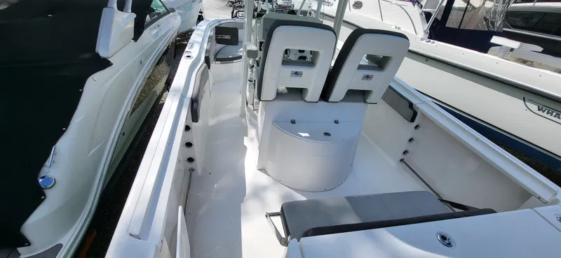 Slide: The Image of Aquasport 2500 Center Console 2021 - 19