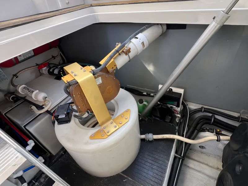 Slide: The Image of Chris-Craft Roamer 40 2007 - 52