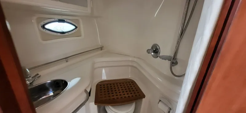 Slide: The Image of Monterey 350 Sport Yacht 2008 - 16