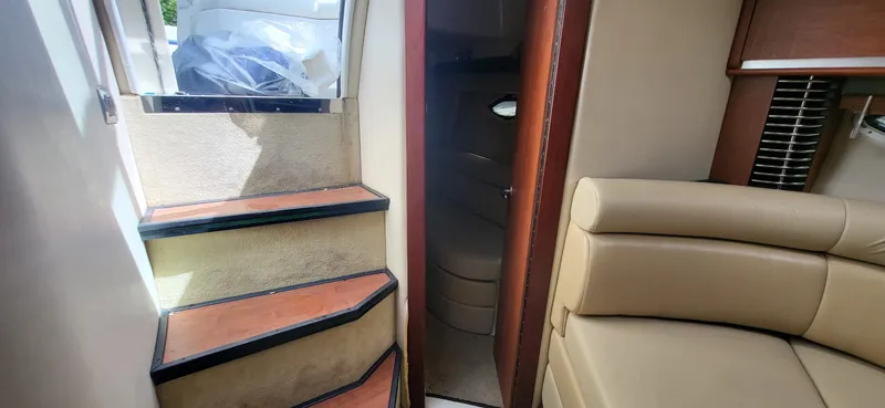 Slide: The Image of Monterey 350 Sport Yacht 2008 - 17