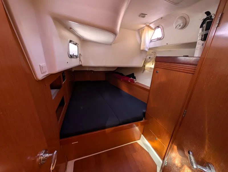 Slide: The Image of Beneteau Oceanis 50 2011 - 14