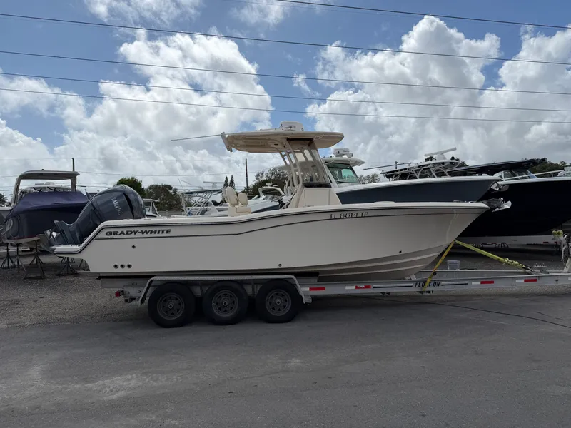 Slide: The Image of Grady White 236 Fisherman 2022 - 17