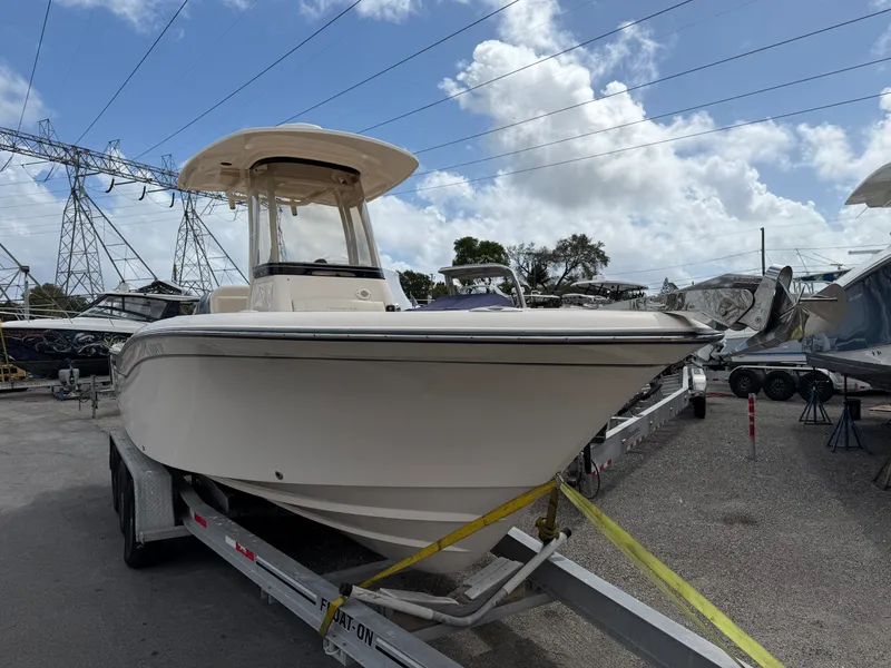 Slide: The Image of Grady White 236 Fisherman 2022 - 4