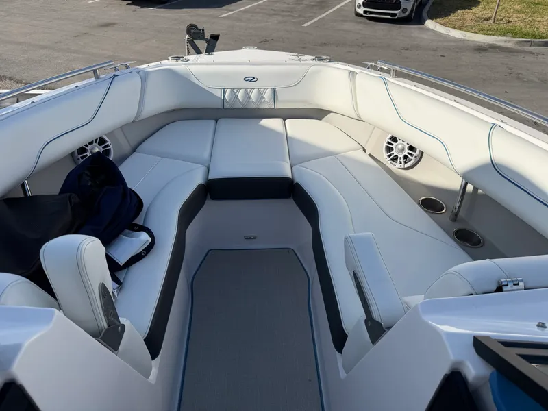 Slide: The Image of Regal LX6 2023 - 10