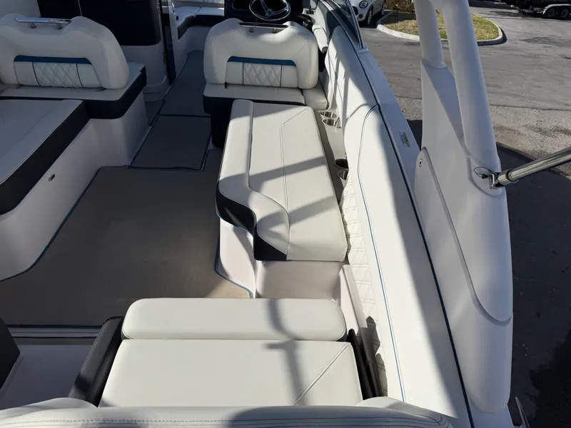 Slide: The Image of Regal LX6 2023 - 15