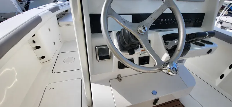 Slide: The Image of World Cat 320 CC 2019 - 10