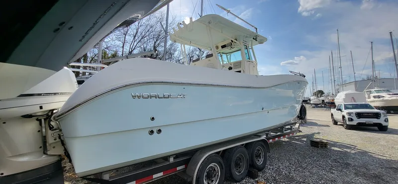 Slide: The Image of World Cat 320 CC 2019 - 2