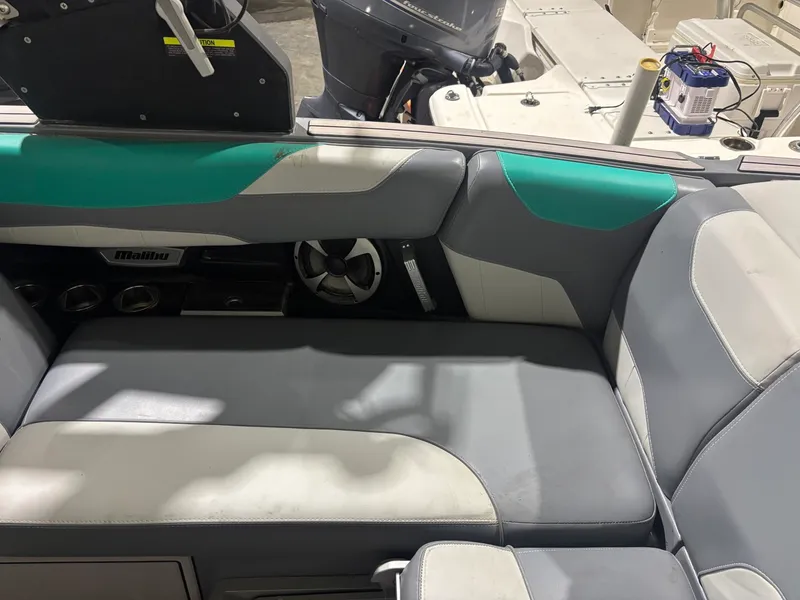 Slide: The Image of Malibu Wakesetter 23 LSV 2020 - 15