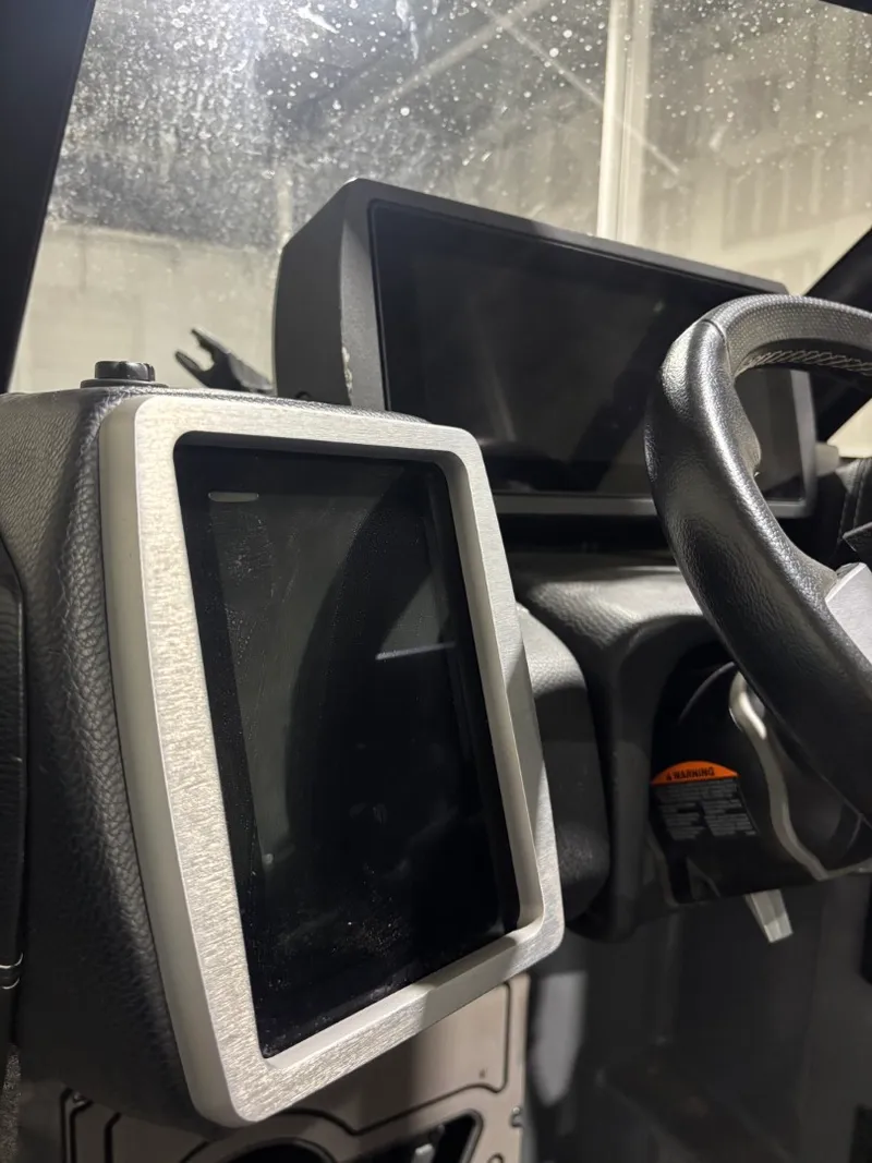 Slide: The Image of Malibu Wakesetter 23 LSV 2020 - 24