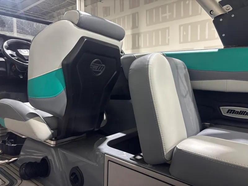 Slide: The Image of Malibu Wakesetter 23 LSV 2020 - 16