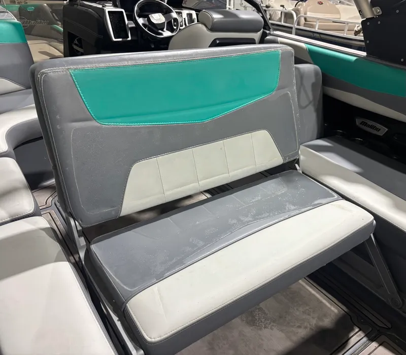 Slide: The Image of Malibu Wakesetter 23 LSV 2020 - 21