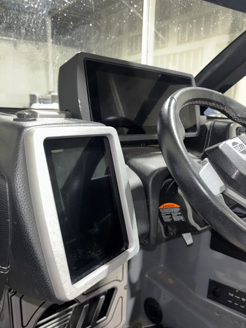 Slide: The Image of Malibu Wakesetter 23 LSV 2020 - 26
