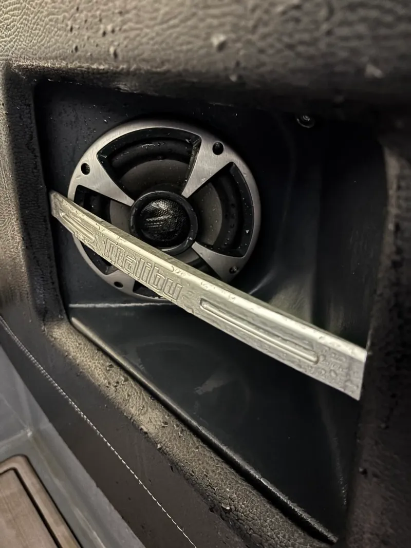 Slide: The Image of Malibu Wakesetter 23 LSV 2020 - 30