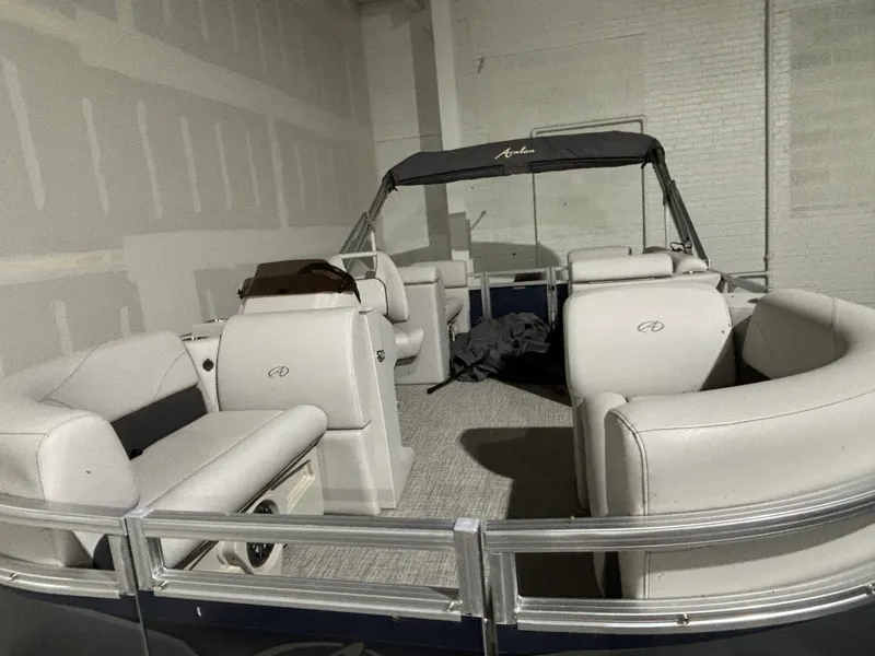 Slide: The Image of Avalon VLS 2024 - 1