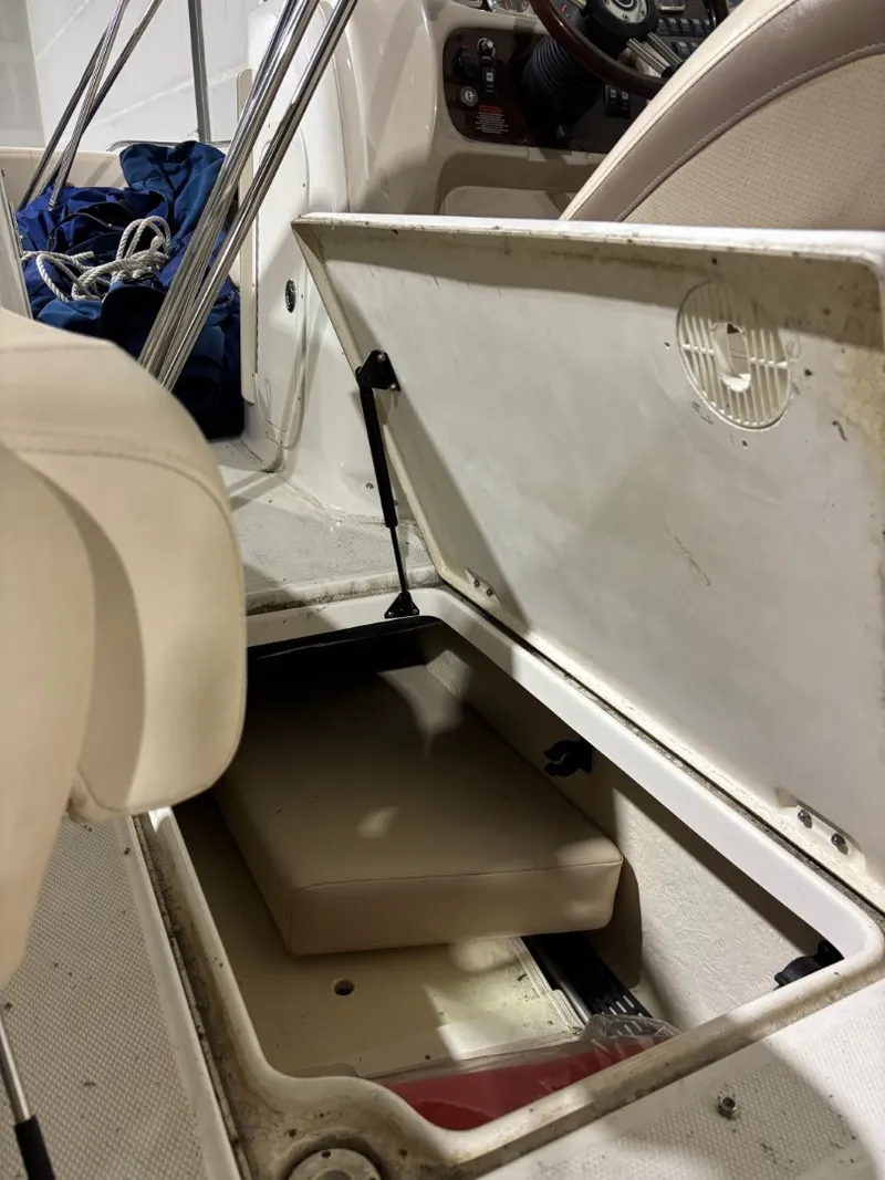 Slide: The Image of Chaparral 246SSI 2008 - 18