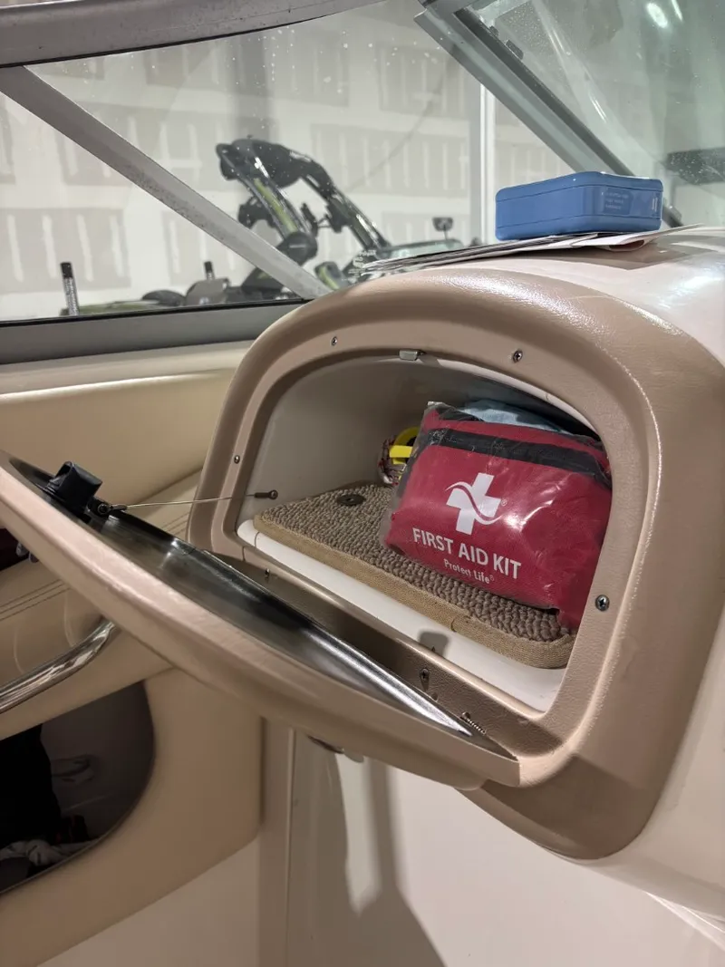 Slide: The Image of Chaparral 246SSI 2008 - 21