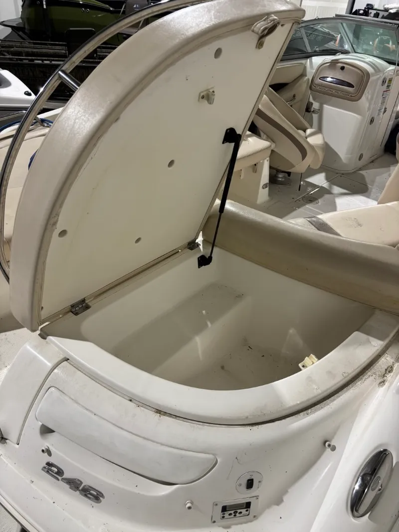 Slide: The Image of Chaparral 246SSI 2008 - 39