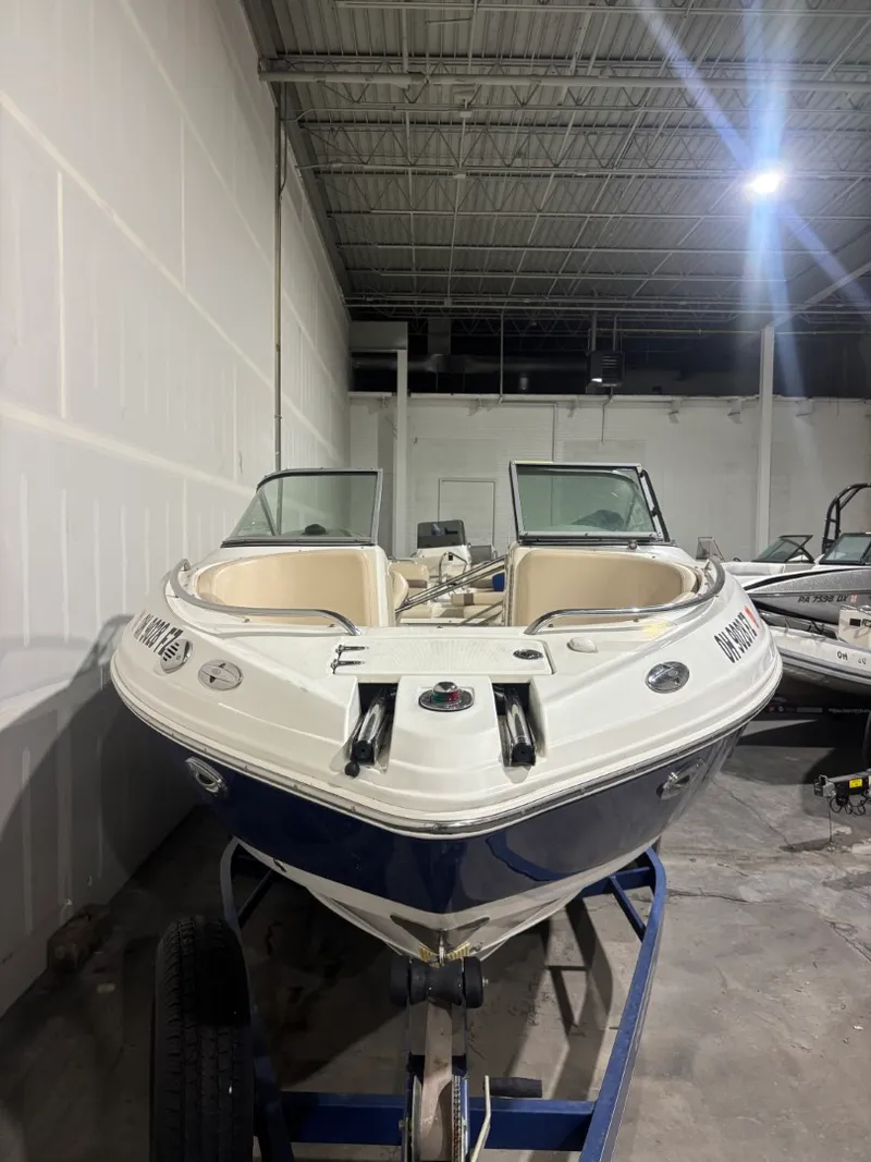 Slide: The Image of Chaparral 246SSI 2008 - 5