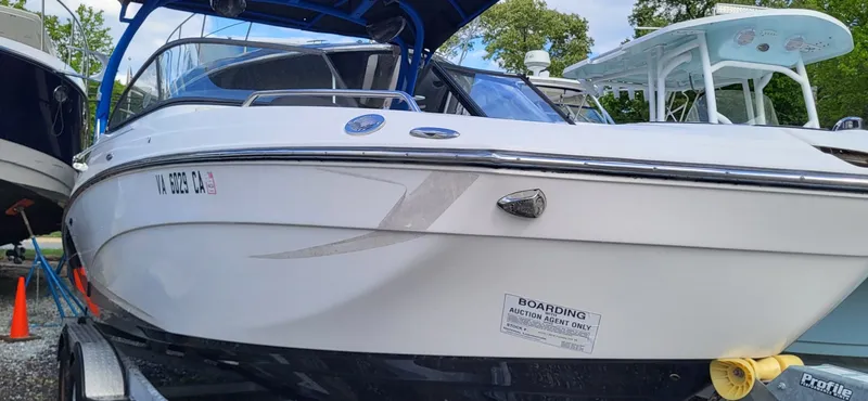 Slide: The Image of Yamaha 242X E-Series 2018 - 15