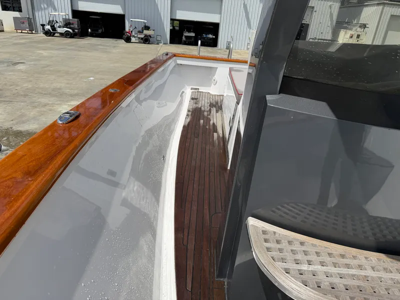 Slide: The Image of Custom 28 CC 2013 - 12