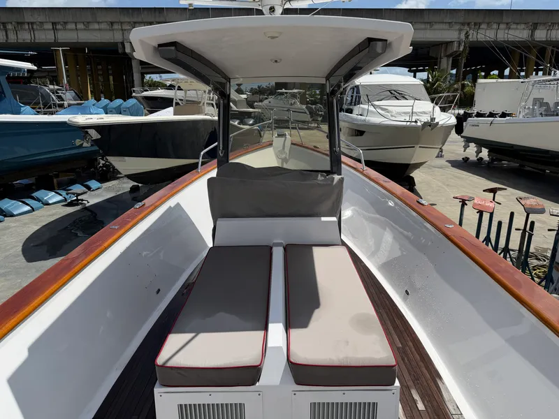 Slide: The Image of Custom 28 CC 2013 - 2