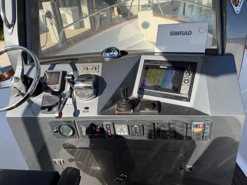 Slide: The Image of Custom 28 CC 2013 - 21