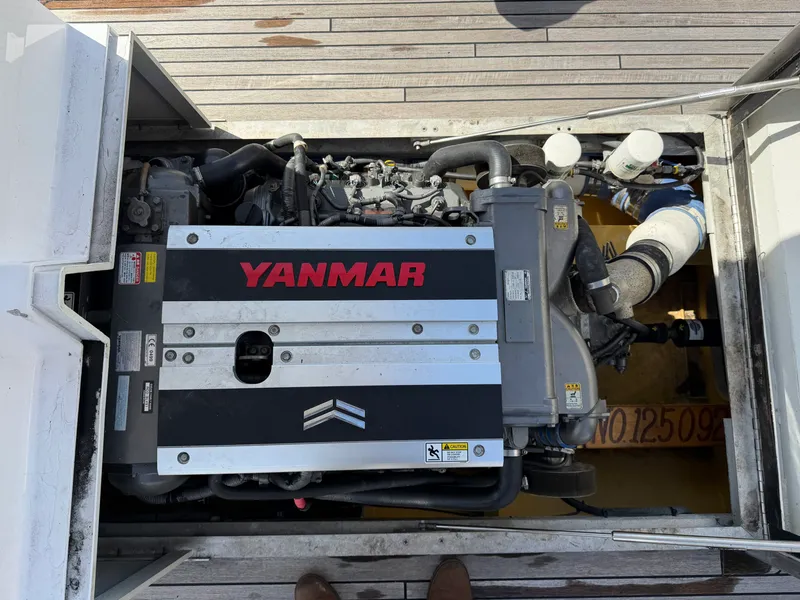 Slide: The Image of Custom 28 CC 2013 - 28