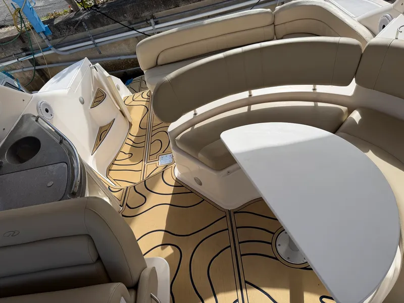 Slide: The Image of Regal 3860 Commodore 2005 - 10