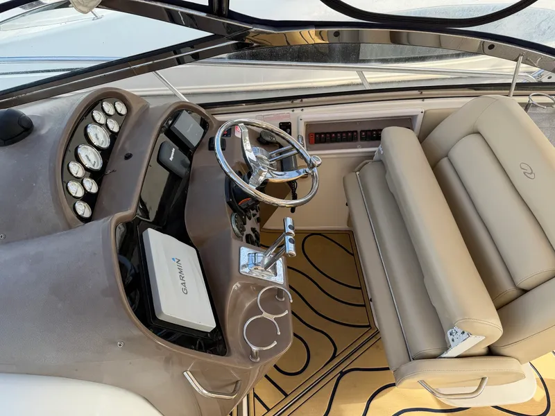 Slide: The Image of Regal 3860 Commodore 2005 - 11