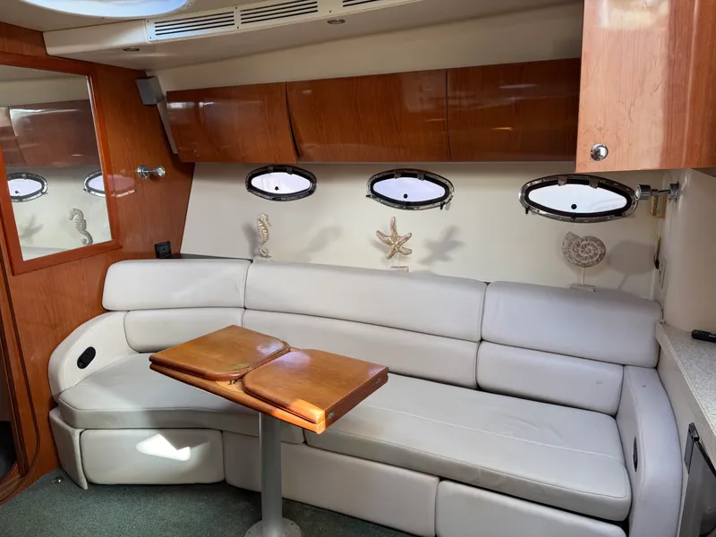 Slide: The Image of Regal 3860 Commodore 2005 - 21