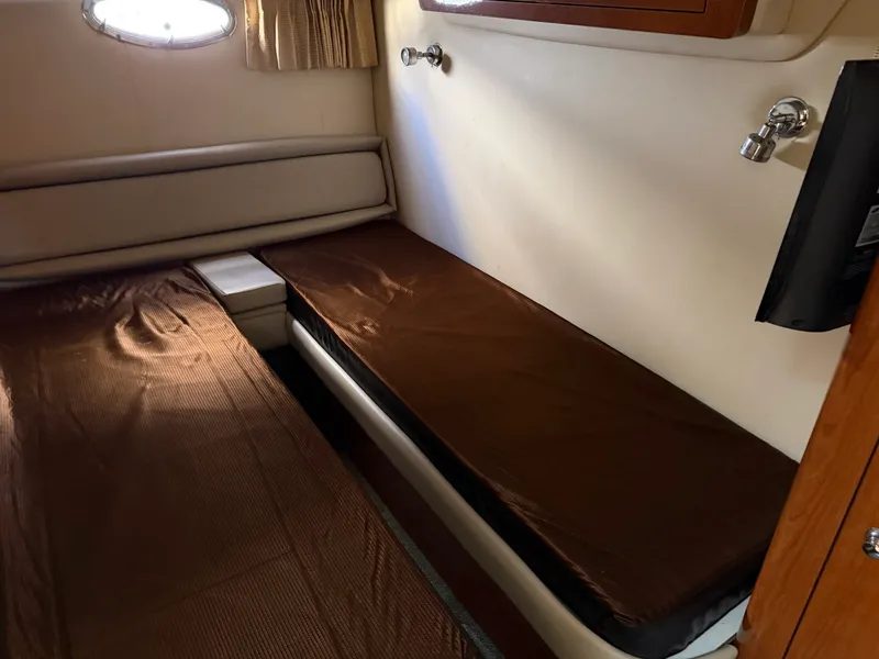 Slide: The Image of Regal 3860 Commodore 2005 - 22