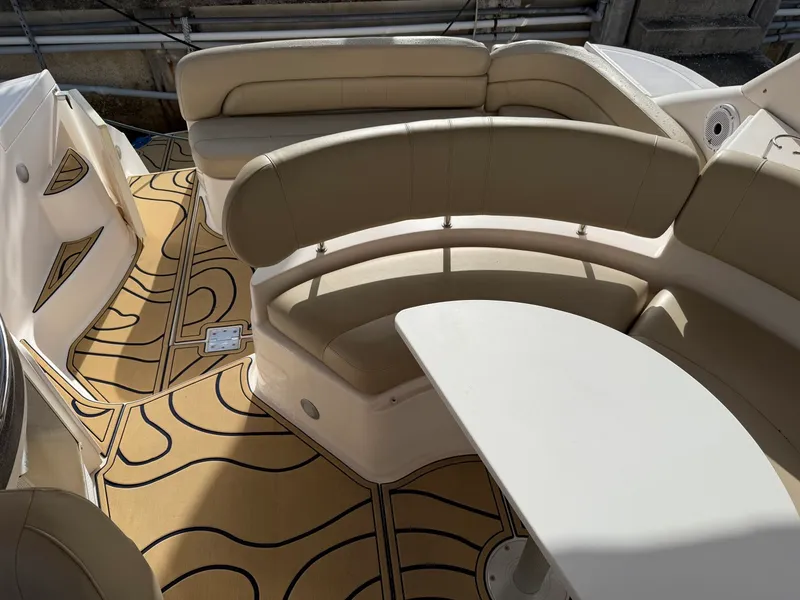 Slide: The Image of Regal 3860 Commodore 2005 - 25