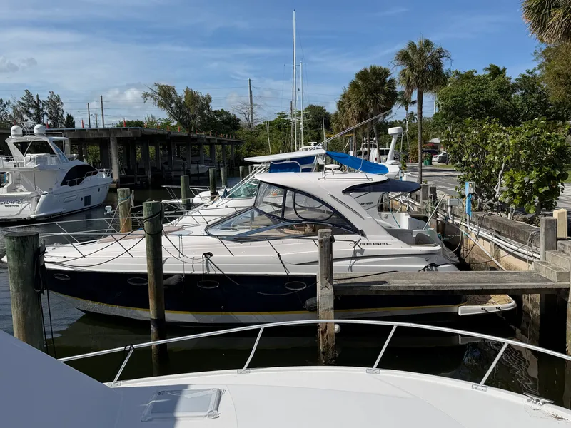 Slide: The Image of Regal 3860 Commodore 2005 - 7