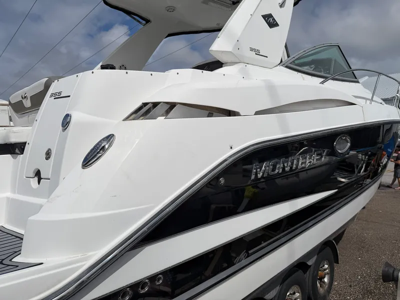 Slide: The Image of Monterey 355 SY 2017 - 2