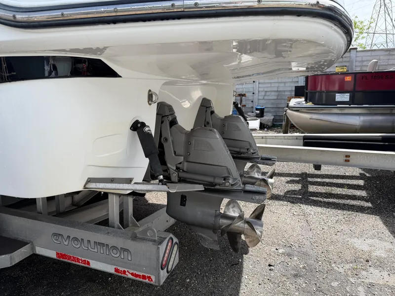 Slide: The Image of Monterey 355 SY 2017 - 4